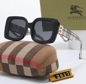 Burberry Carroll Black BE2617